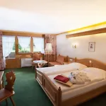 Simmenhof Hotel 4*