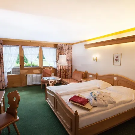 Simmenhof Hotel 4*